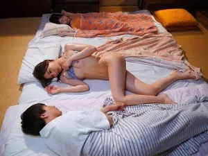 Cháu gái vừa sang chơi đã bị vợ yêu người chồng chú gạ chịch